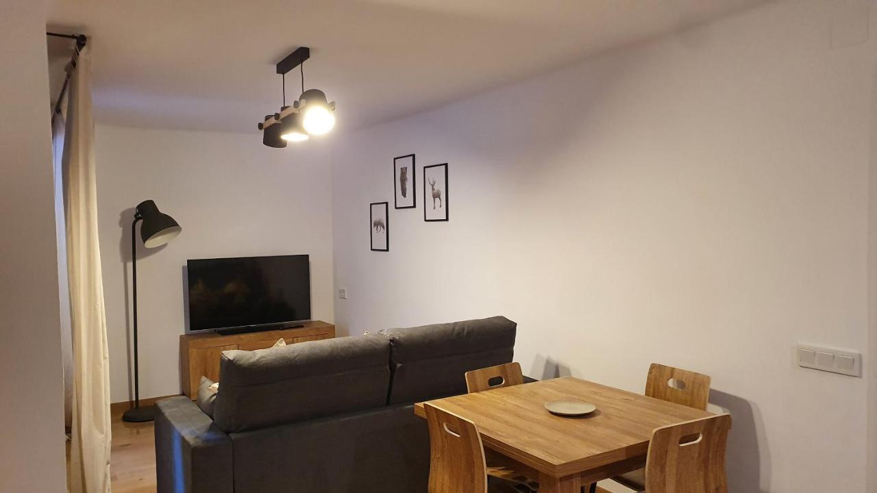 Xia Apartaments Con Acceso A Piscina Риалп Екстериор снимка